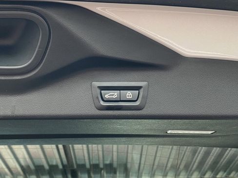 Used 2019 BMW X5 xDrive40i w/ Convenience Package image 18