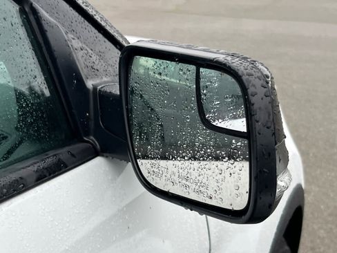 Used 2017 Ford Explorer XLT w/ Equipment Group 201A image 13