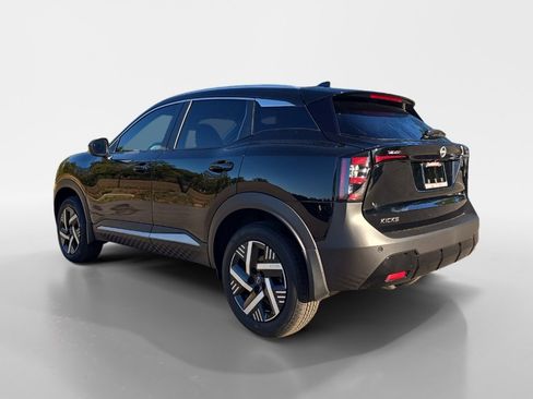 New 2026 Nissan Kicks SV image 4