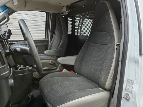 Used 2021 GMC Savana 2500 w/ Driver Convenience Package RWD image 15