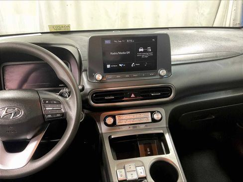 Used 2023 Hyundai Kona SE image 18