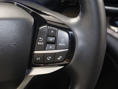 Used 2022 Ford Explorer Platinum w/ Equipment Group 601A AWD/4WD image 39