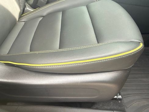 Used 2025 Chevrolet TrailBlazer ACTIV w/ Convenience Package FWD image 31