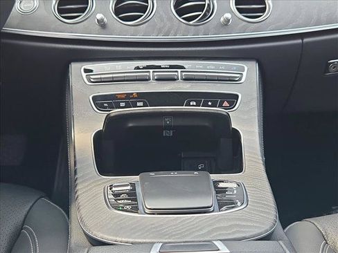 Used 2021 Mercedes-Benz E 350 Sedan image 13