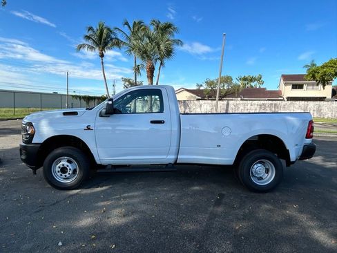 Used 2024 RAM 3500 Tradesman image 7