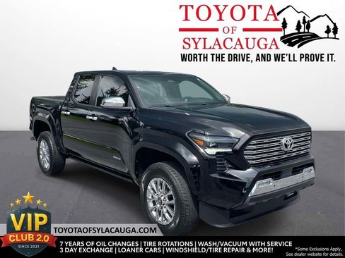 Used 2024 Toyota Tacoma Limited w/ Limited Package (LT) AWD/4WD image 1