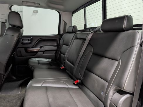 Used 2018 GMC Sierra 3500 SLT w/ Driver Alert Package AWD/4WD image 18
