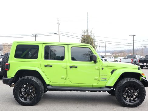 Used 2021 Jeep Wrangler Unlimited Sahara w/ Cold Weather Group image 7