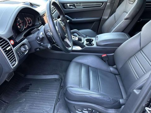 Certified 2023 Porsche Cayenne Turbo image 20