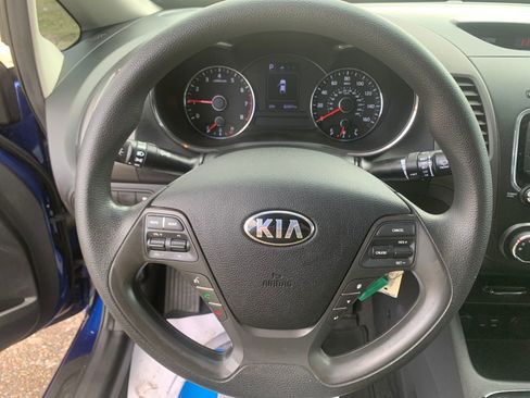 Used 2017 Kia Forte LX w/ LX Popular Package image 15