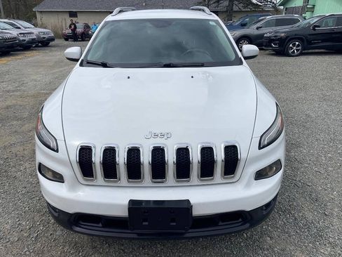 Used 2015 Jeep Cherokee Latitude AWD/4WD image 2