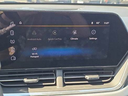 Used 2025 Chevrolet Trax LT w/ LT Convenience Package FWD image 30