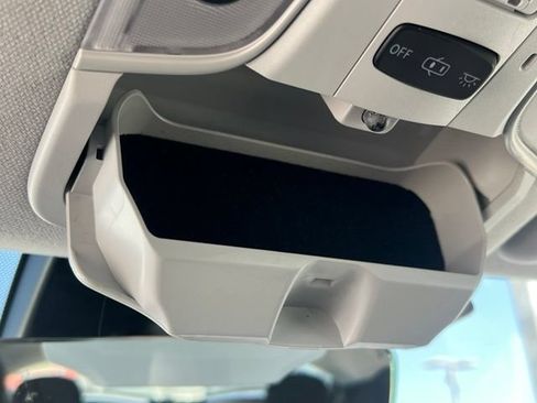Certified 2022 Toyota Prius Prime LE FWD image 34