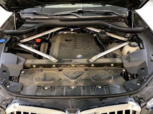 Used 2021 BMW X5 xDrive40i AWD/4WD image 30