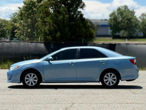 Used 2012 Toyota Camry LE FWD image 8