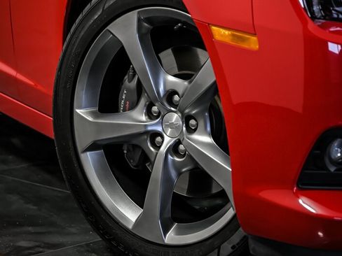 Used 2014 Chevrolet Camaro SS w/ RS Package RWD image 3