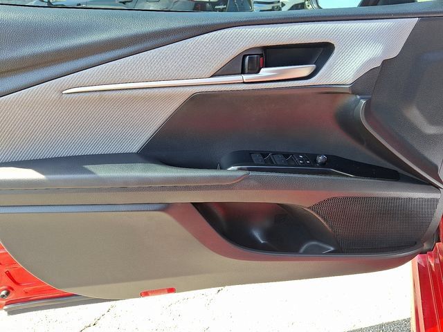 Used 2025 Toyota Camry SE w/ Convenience Package AWD/4WD image 12