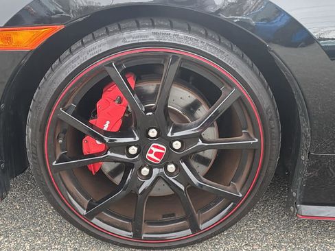 Used 2018 Honda Civic Type R image 10
