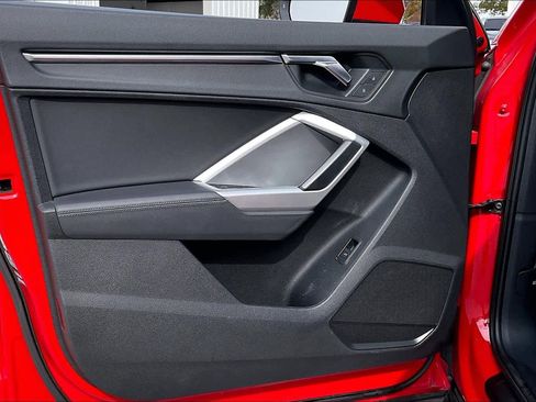 Used 2019 Audi Q3 2.0T Premium image 19