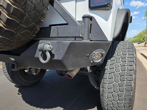 Used 2015 Jeep Wrangler Unlimited Sport w/ Connectivity Group AWD/4WD image 33