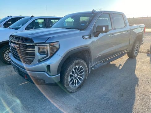 Used 2023 GMC Sierra 1500 AT4 w/ AT4 Premium Package AWD/4WD image 2