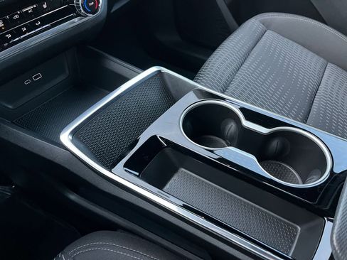 Used 2025 Chevrolet Equinox LT image 40