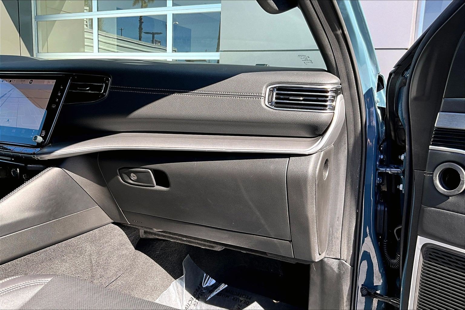Used 2026 Jeep Grand Wagoneer Limited AWD/4WD image 15