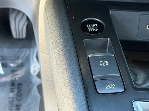 Used 2025 Nissan Kicks S image 27