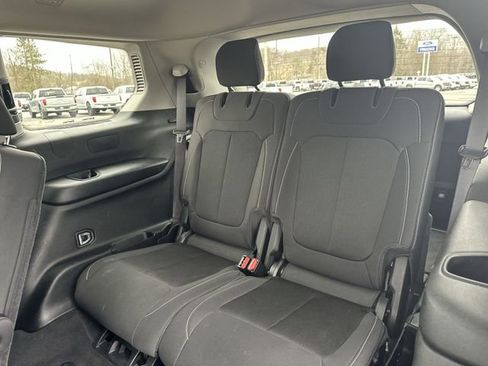 Used 2023 Jeep Grand Cherokee L Laredo image 26