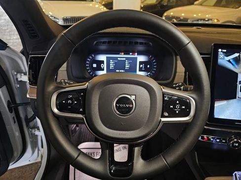 Certified 2025 Volvo XC90 B5 Plus AWD/4WD image 22