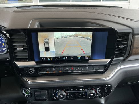 Used 2023 Chevrolet Silverado 1500 High Country image 10