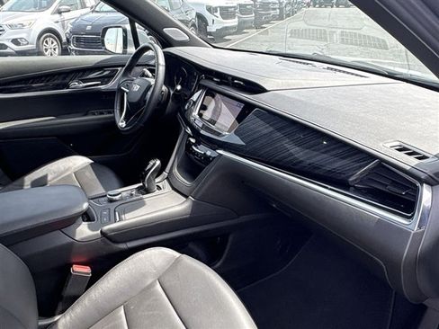 Certified 2023 Cadillac XT6 Premium Luxury AWD/4WD image 29