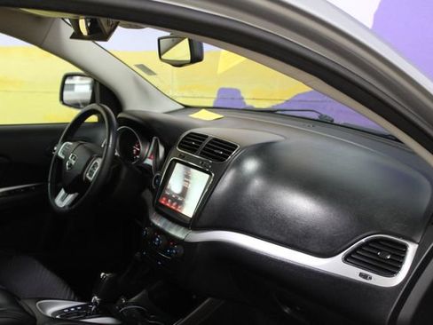 Used 2016 Dodge Journey SXT w/ Blacktop Package FWD image 12