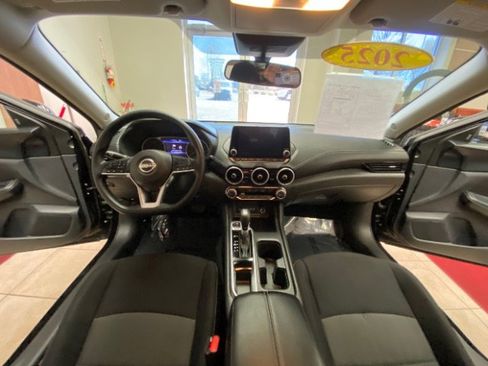 Used 2025 Nissan Sentra SV FWD image 28