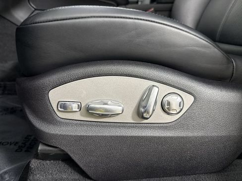 Certified 2026 Porsche Macan S AWD/4WD image 40