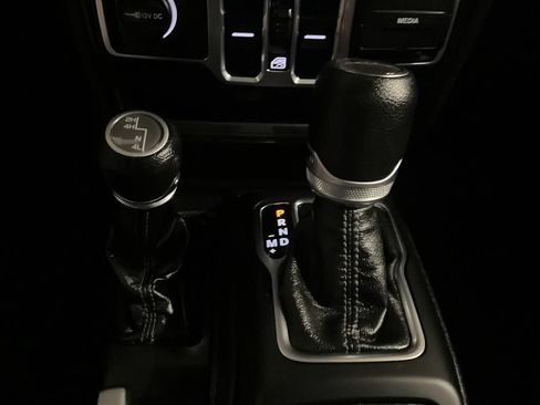 Used 2025 Jeep Gladiator Sport AWD/4WD image 44