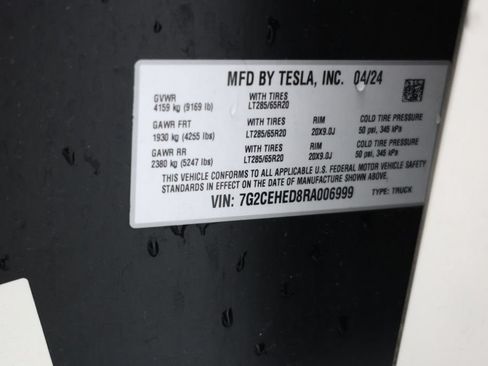Used 2024 Tesla Cybertruck AWD Crew Cab image 21