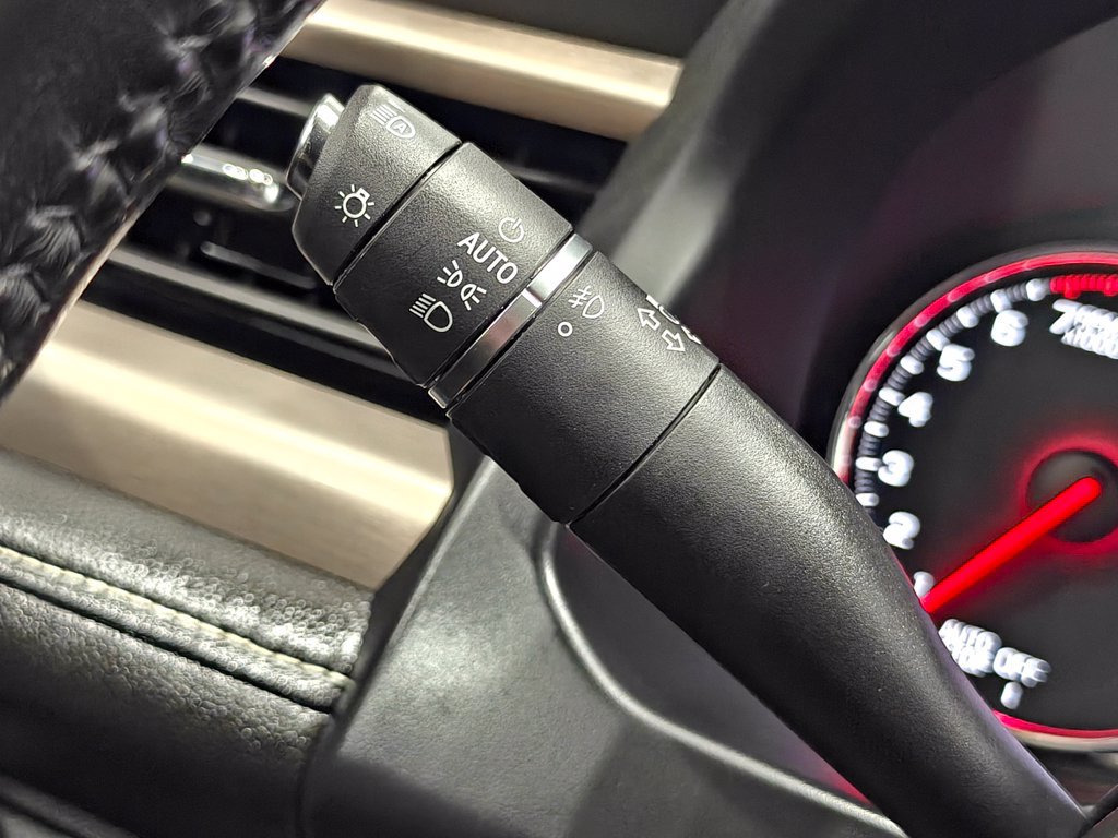 Used 2020 GMC Acadia Denali FWD image 55