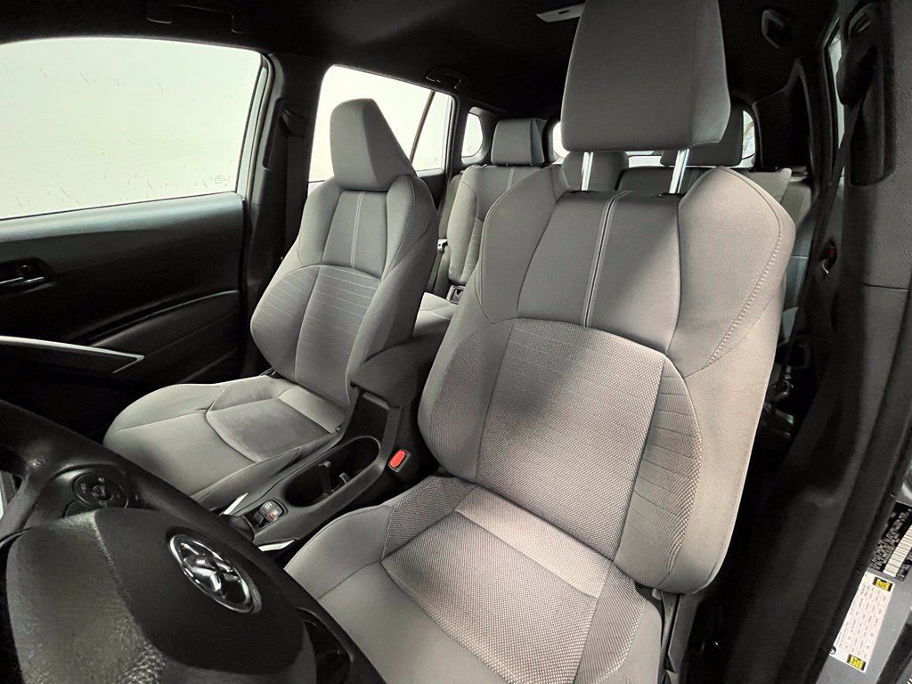 Used 2025 Toyota Corolla Cross AWD Hybrid image 11