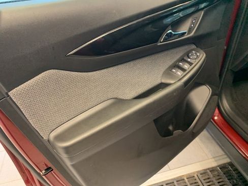 Used 2025 Chevrolet TrailBlazer LT image 4