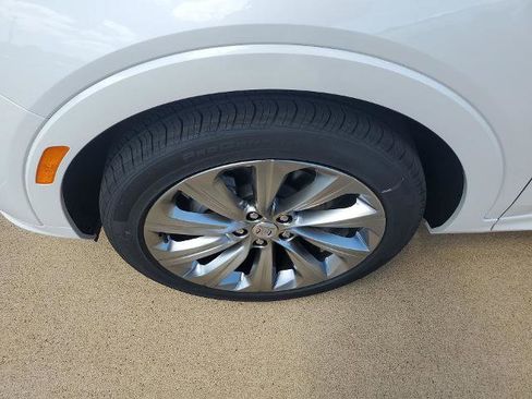 New 2025 Buick Envista Avenir image 39