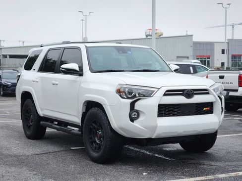 Used 2023 Toyota 4Runner SR5 Premium w/ Moonroof Package image 2