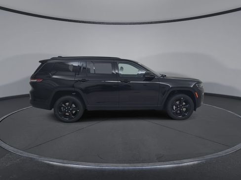 New 2026 Jeep Grand Cherokee L Limited w/ Limited Altitude Package AWD/4WD image 17