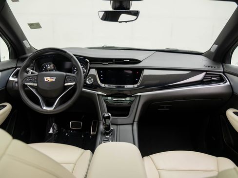 Certified 2024 Cadillac XT6 Sport w/ Technology Package image 14