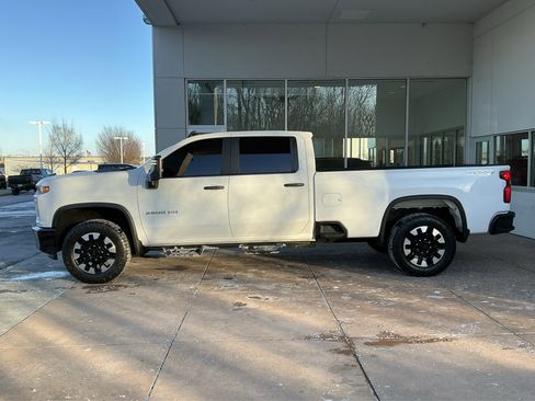 Used 2020 Chevrolet Silverado 2500 Custom w/ Custom Value Package image 19