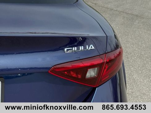 Used 2019 Alfa Romeo Giulia Ti w/ Quick Order Package 22Z Lusso image 10