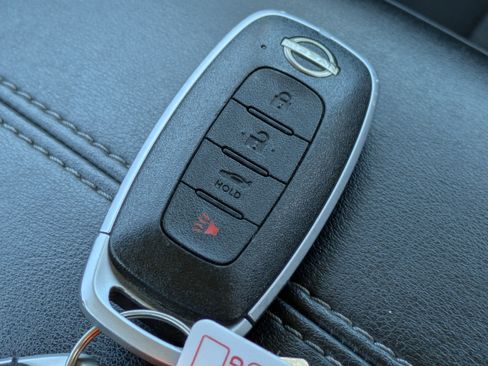 Used 2024 Nissan Sentra SV image 18