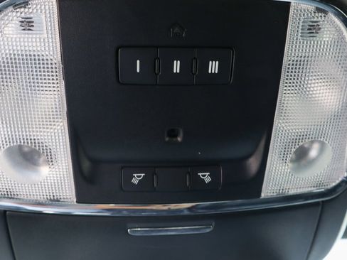 Used 2020 Chrysler 300 S image 24