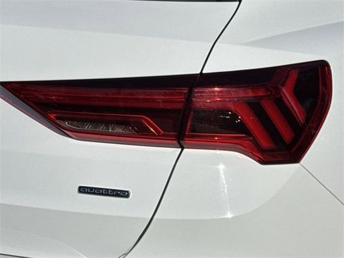 Used 2023 Audi Q3 2.0T Premium image 7