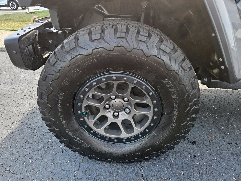 Used 2023 Jeep Wrangler Unlimited Rubicon 392 w/ Xtreme Recon 35" Tire Package AWD/4WD image 9
